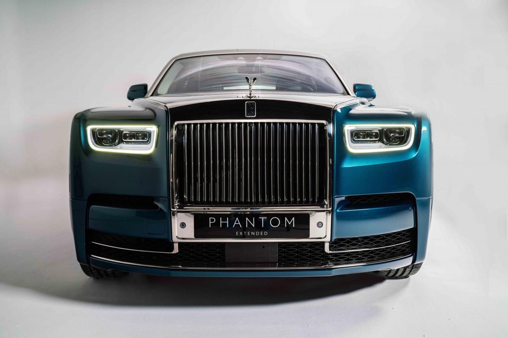 Rolls-Royce Phantom Iridescent Opulence được trang bị động cơ V12 mạnh mẽ